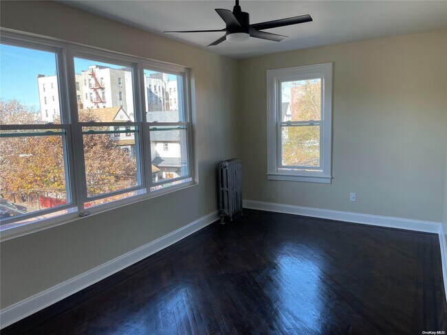 497 E 34th St in Brooklyn, NY - Building Photo - Building Photo