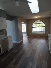 108 Greentree Ln in Yalaha, FL - Building Photo - Building Photo