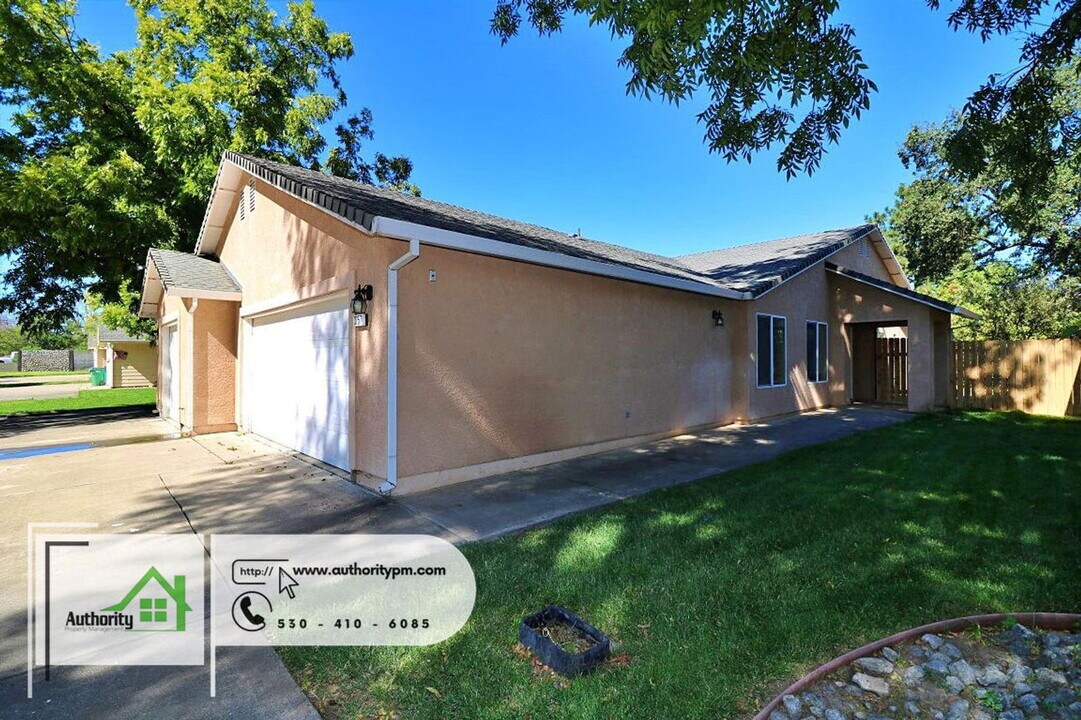 3757 Main St in Cottonwood, CA - Building Photo