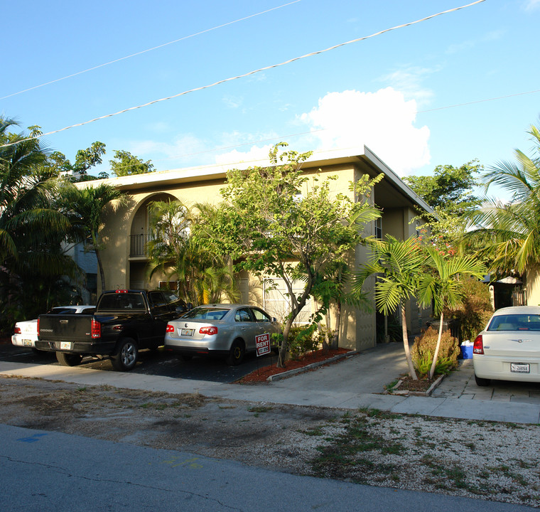 1137 SE 6th Ter in Fort Lauderdale, FL - Building Photo