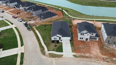 31103 Warwick Coast Ct in Fulshear, TX - Building Photo - Building Photo