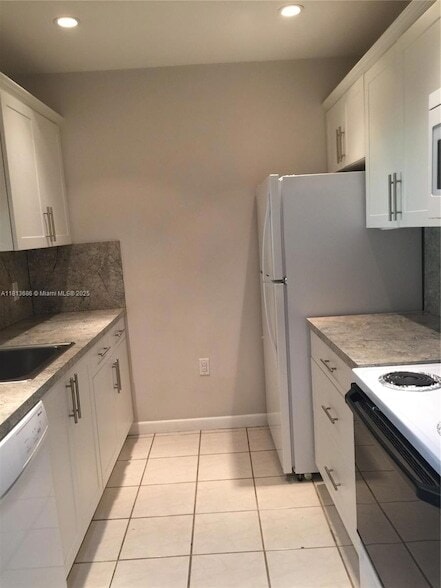 8261 SW 128th St, Unit 204 in Pinecrest, FL - Building Photo - Building Photo
