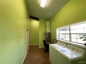 9 Parker Rd in Santa Rosa, TX - Building Photo - Building Photo