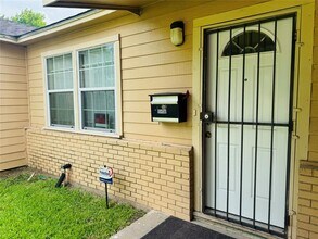 10406 Cathedral Dr in Houston, TX - Building Photo - Building Photo
