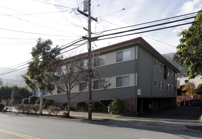 200 Monterey St in Brisbane, CA - Building Photo - Building Photo