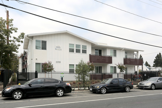 Mosaic Gardens at Willowbrook in Compton, CA - Building Photo - Building Photo