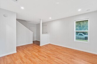 8703 Schick Rd in Austin, TX - Building Photo - Building Photo