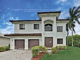 15994 SW 151st Terrace in Miami, FL - Building Photo