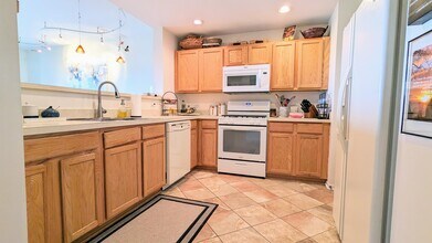 440 W Mahogany Ct in Palatine, IL - Building Photo - Building Photo