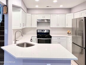 163 Colony Ln in Englishtown, NJ - Building Photo - Building Photo