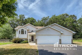 23198 Jivaro St NW in St Francis, MN - Building Photo - Building Photo