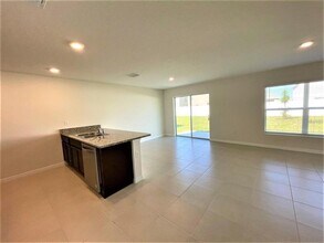 550 Calico Scallop St in Ruskin, FL - Building Photo - Building Photo