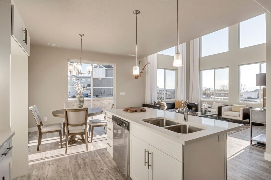 1889 S 1140 W in Orem, UT - Building Photo
