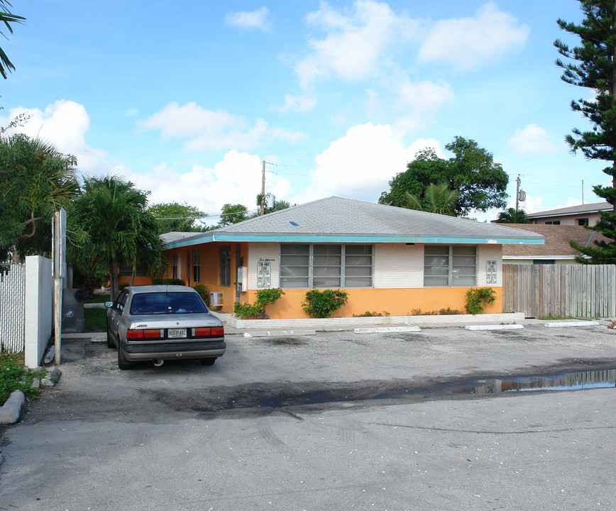 1011 NE 8th Ave in Fort Lauderdale, FL - Building Photo