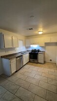 326 Beardsley Ave, Unit #c in Bakersfield, CA - Building Photo