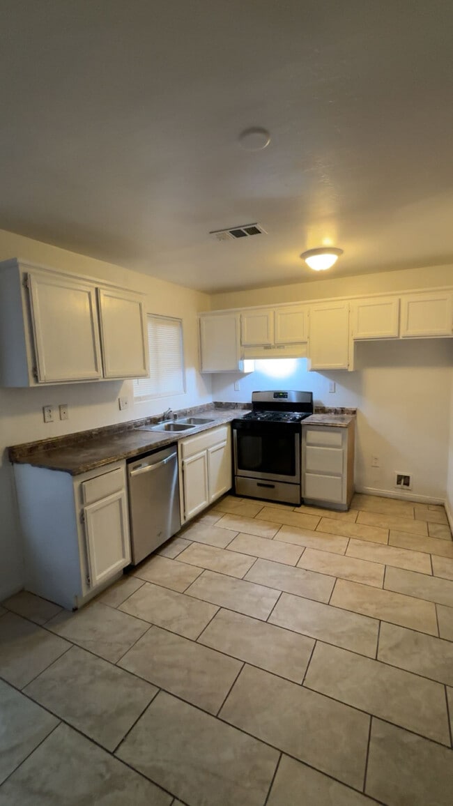 326 Beardsley Ave, Unit #c