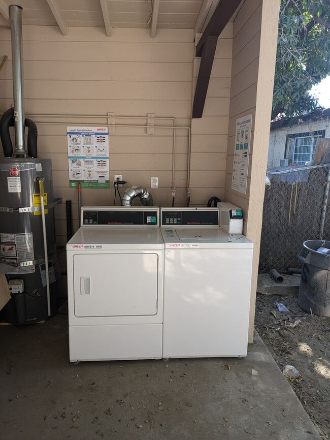 968 W 12th St in Pomona, CA - Building Photo - Building Photo