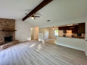 918 Rolling Hills Dr in Hewitt, TX - Building Photo - Building Photo