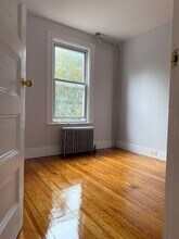 161 Beacon St, Unit 2 in Somerville, MA - Building Photo - Building Photo