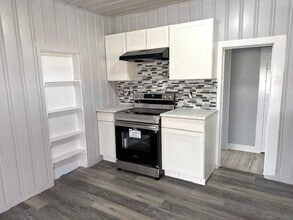 316 W Houston St in Floydada, TX - Building Photo - Building Photo