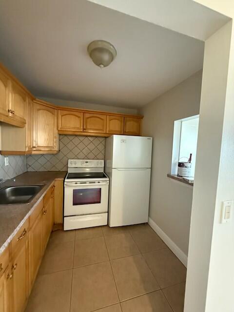 90 Andover D in West Palm Beach, FL - Building Photo