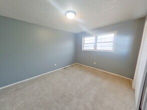 608 Richmond N in Wichita, KS - Building Photo - Building Photo