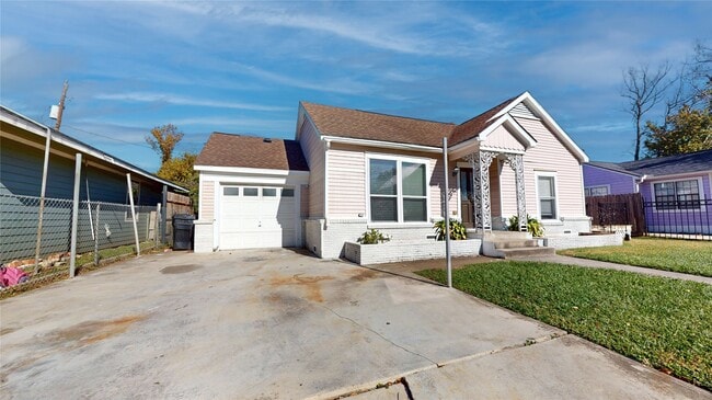 317 Moody St in Houston, TX - Building Photo - Building Photo