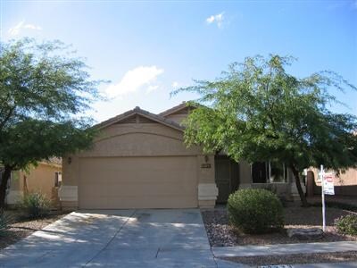13233 N Hammerstone Ln in Oro Valley, AZ - Foto de edificio