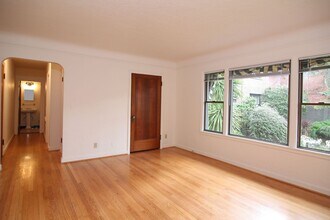 Glen Arms in Seattle, WA - Building Photo - Interior Photo