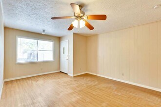 908 N LBJ Dr in San Marcos, TX - Building Photo - Building Photo
