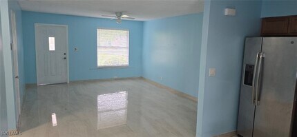4520 Fluvia Ave in Naples, FL - Building Photo - Building Photo