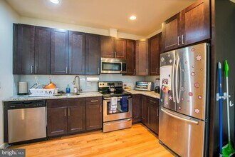 1242 Point Breeze Ave in Philadelphia, PA - Building Photo - Building Photo