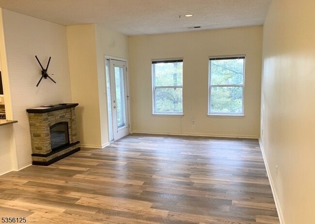 1210 Brittany Dr in Wayne, NJ - Building Photo - Building Photo
