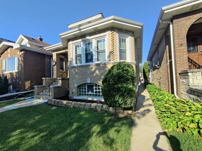 3108 N 78th Ct in Elmwood Park, IL - Building Photo - Building Photo