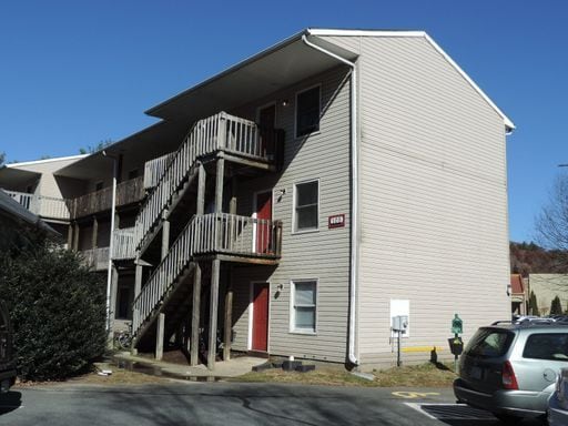 New River Farms Apartments in Boone, NC - Building Photo