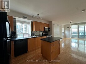 77 Lombard St in Toronto, ON - Building Photo