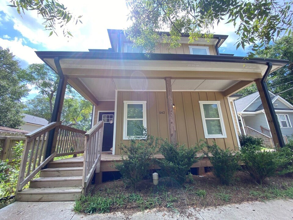 542 N Peter St in Athens, GA - Building Photo