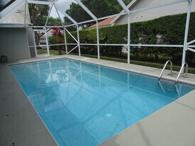 6325 Winding Lake Dr in Jupiter, FL - Building Photo