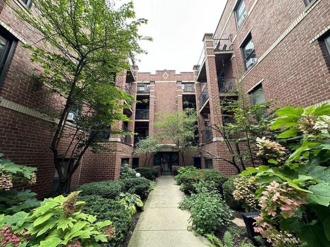 property at 2110 N Seminary Ave