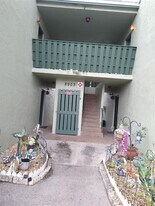 8903 NW 28th Dr in Coral Springs, FL - Building Photo