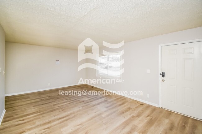 3704 Erin Dr in Indianapolis, IN - Foto de edificio - Building Photo