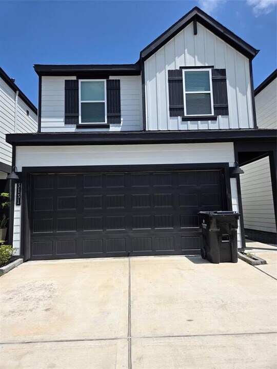 3131 Creston Gate Dr in Houston, TX - Building Photo