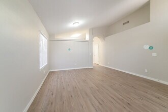 8340 W Troy St in Peoria, AZ - Building Photo - Building Photo