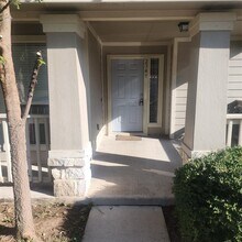 2341 Bluffstone Dr in Round Rock, TX - Building Photo - Building Photo