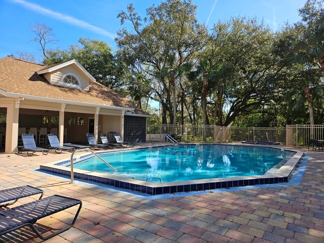 682 Youngstown Pky, Unit 328 in Altamonte Springs, FL - Foto de edificio - Building Photo