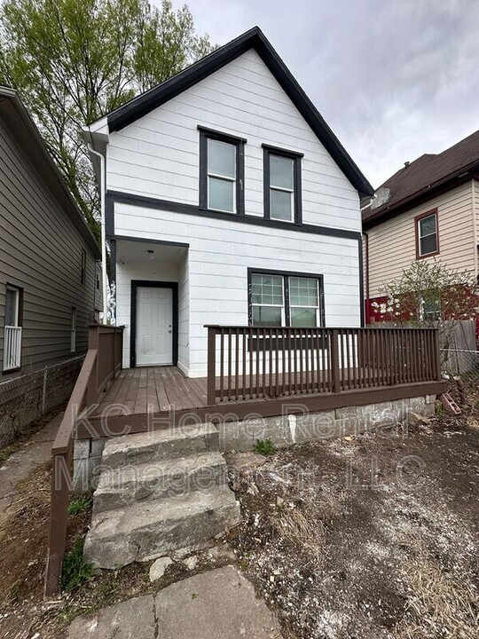 3519 Lexington Ave in Kansas City, MO - Building Photo