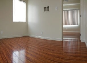 ELLENDALE, 2618 in Los Angeles, CA - Building Photo - Interior Photo