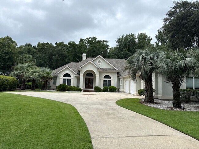 29 Sussex Ln in Hilton Head Island, SC - Building Photo - Building Photo