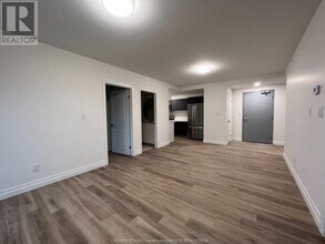 3370 Stella Crescent in Windsor, ON - Building Photo - Building Photo
