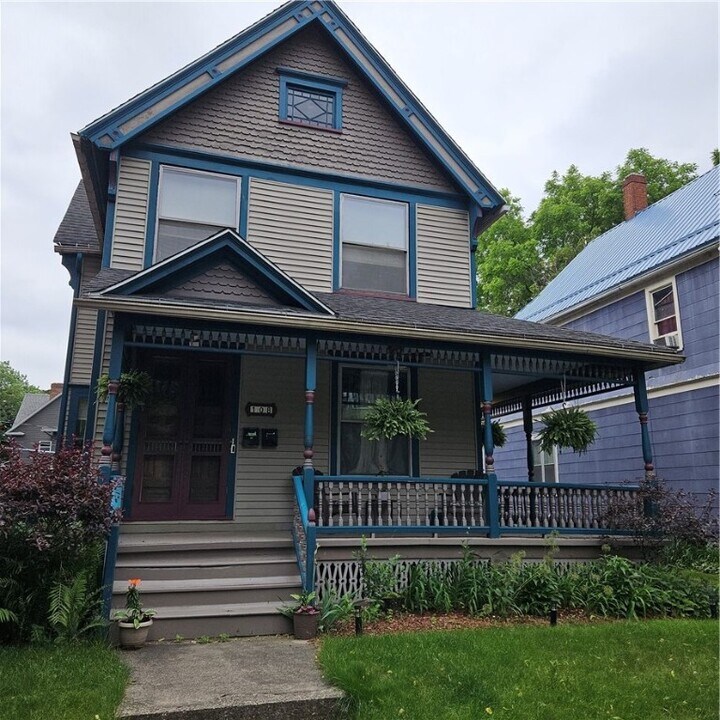 108 Boardman St in Rochester, NY - Building Photo